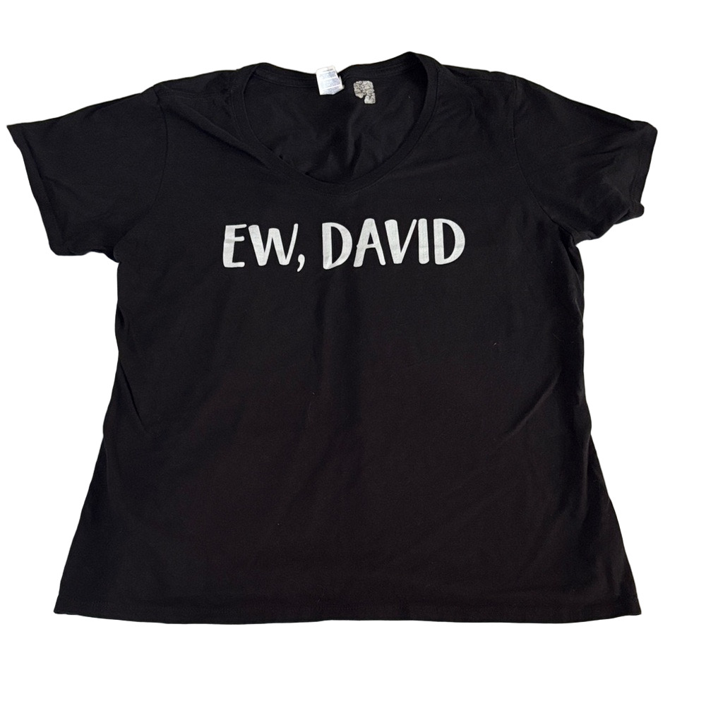 Schitt’s Creek “Ew, David” Graphic Tee Women’s 2X Black Funny TV Quote - Picture 2 of 7